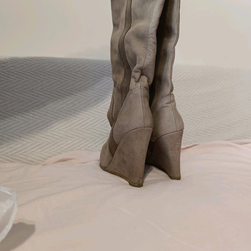 Zara women's boots used with 10 cm heel without zipper beige size 38