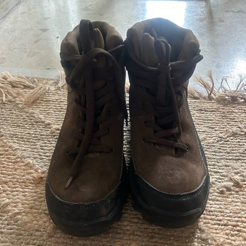 Hiking boots like new, size 41.5, black and brown