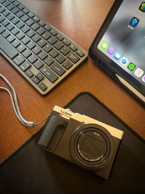 Panasonic Lumix TZ99 φωτογραφική μηχανή σαν καινούργια με αξεσουάρ