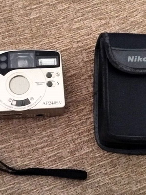 Φωτογραφική μηχανή Nikon AF240SV 28mm σαν καινούργιο με προστατευτικό τσαντάκι