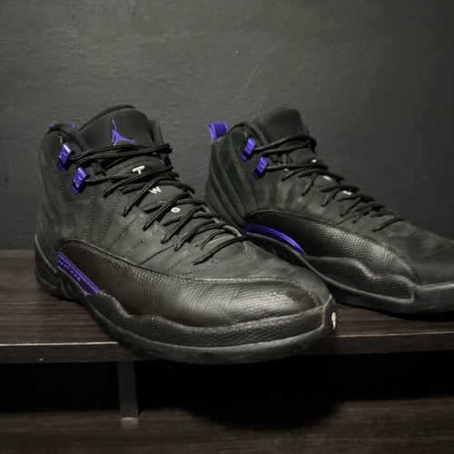 Air Jordan 12 Retro Burgundy size 45 like new sneakers