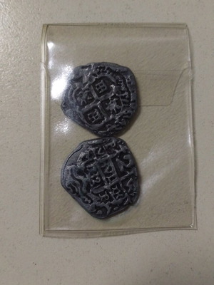 Pirate replicas like new, pack of 2, silver color