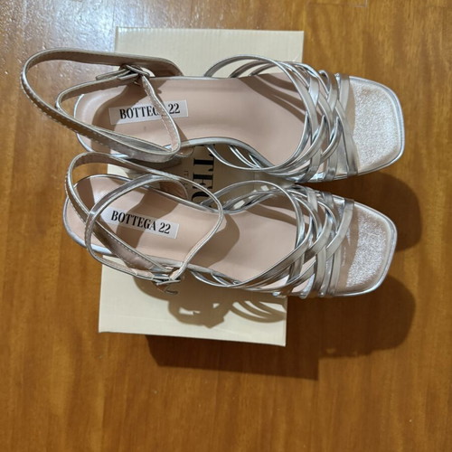 Bottega 22 Silver Women's Sandals with Multiple Straps and Block Heel, New