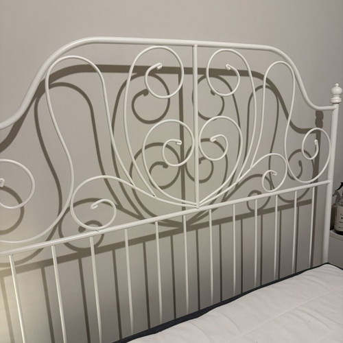 Bed with mattress used in very good condition