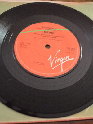 Devo Whip It! 7'' single like new, punk