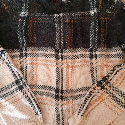 M&S checked sweater size M like new