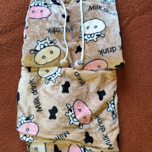 Lutrin pajamas set used size Large beige