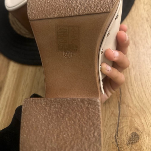 Fullah Sugah clogs like new, size 36, beige