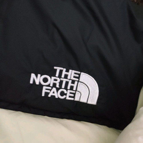 The North Face 1996 Nuptse Puffer Jacket new, size large, black and white