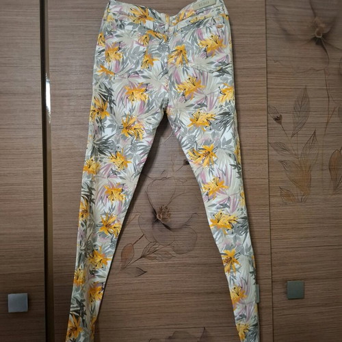 Reiko 5-pocket women's pants in colorful design, like new