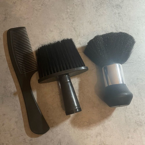 Kemei KM-2600 hair clipper new with accessories and free combs