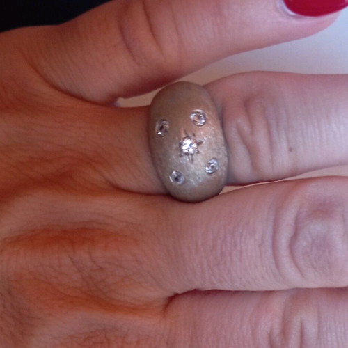Silver 925 ring bombe with 5 zircon stones new, sandblasting method