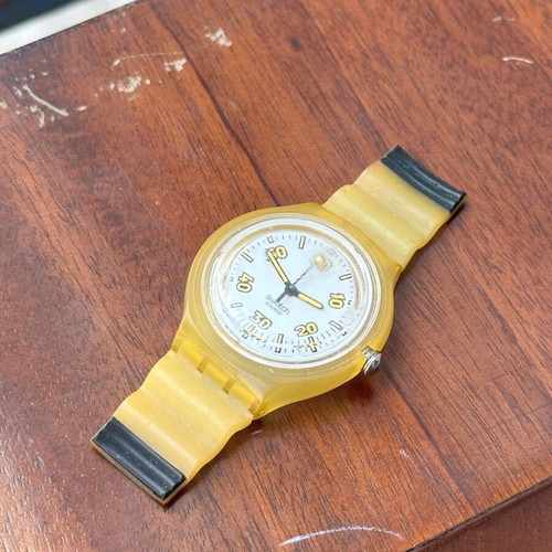 Vintage Swatch Swiss AG 2002 yellow transparent watch 4.3cm
