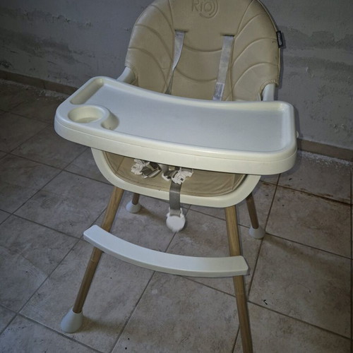 Chipolino Rio 2 in 1 high chairs like new with adjustable height
