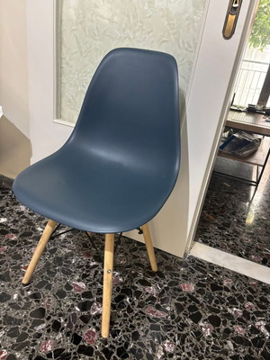 Kitchen chairs like new, set of 4