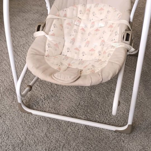 Electric baby cot like new, relax