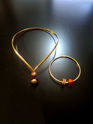Vintage choker and bracelet set used, gold with orange beads