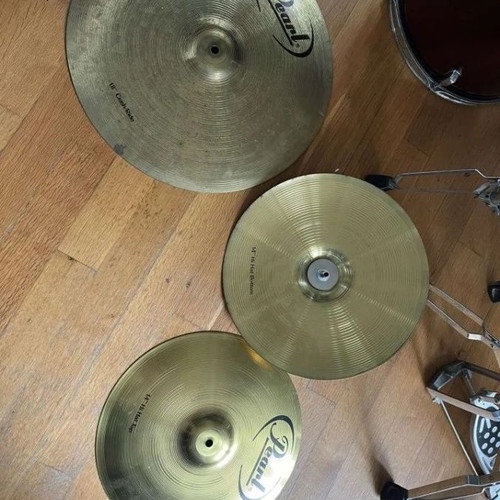 Pearl Forum Series drums 1990's used, burgundy set