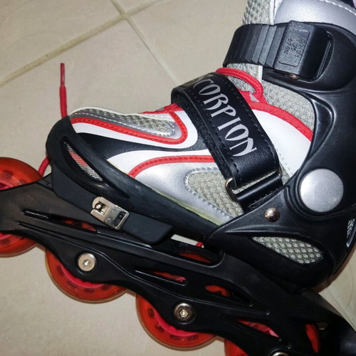 Scorpion Kids Inline Skates size 30-33 like new