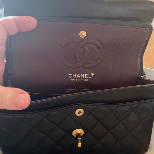 Chanel 11.12 shoulder bag like new, black and gold
