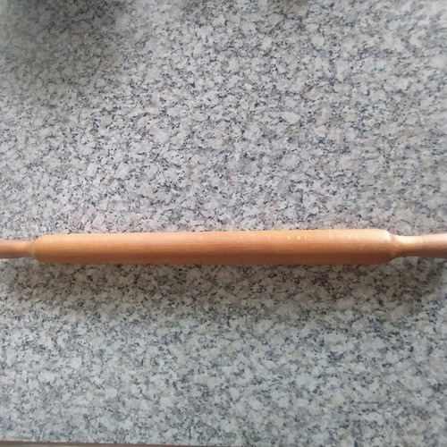 Wooden rolling pin like new with ergonomic handles, 58 cm