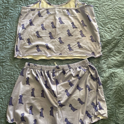 Girls' pyjamas like new size 160 mauve with dinosaurs set of 2