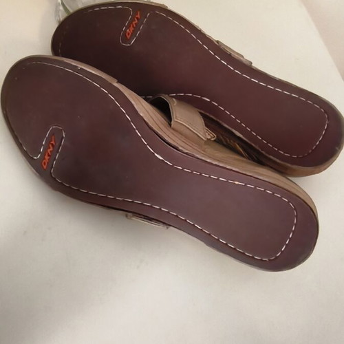 Mary Jane DKNY ballerinas used, gold leather size 41