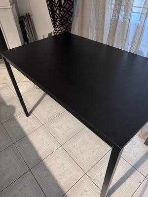 IKEA TÄRENDÖ Table 110×67 cm like new