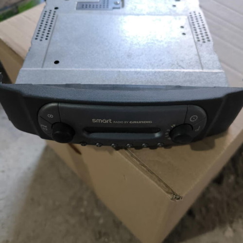 Radio for Smart 450 like new