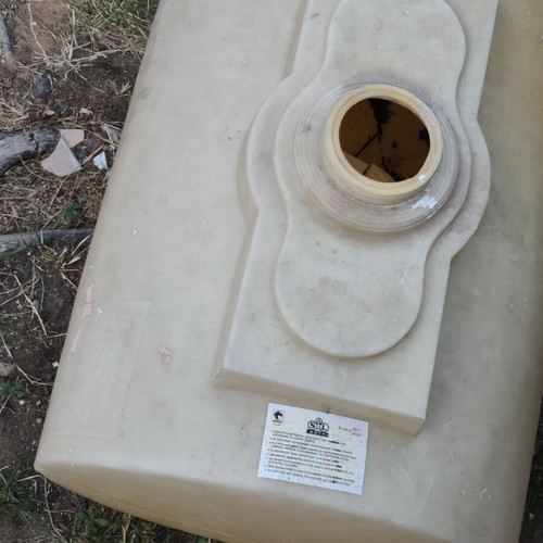 Oil tank like new, needs cleaning