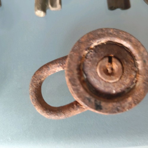 Lot of old keys and padlocks used