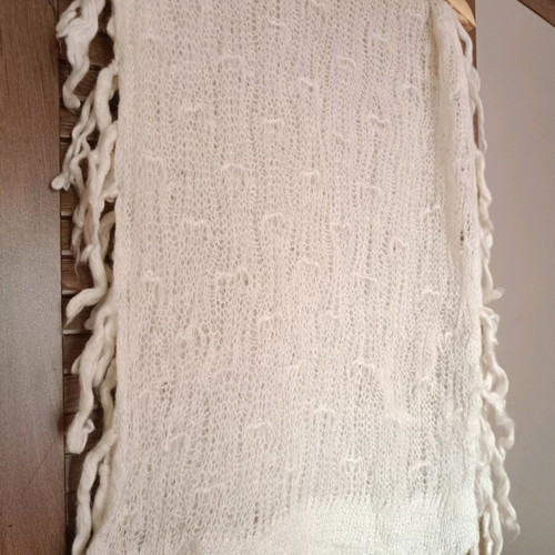 Mohair wool scarf like new, beige with fringes
