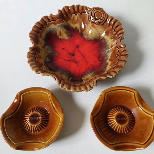 Ceramic set used with bowl and 2 ashtrays liquid lava style