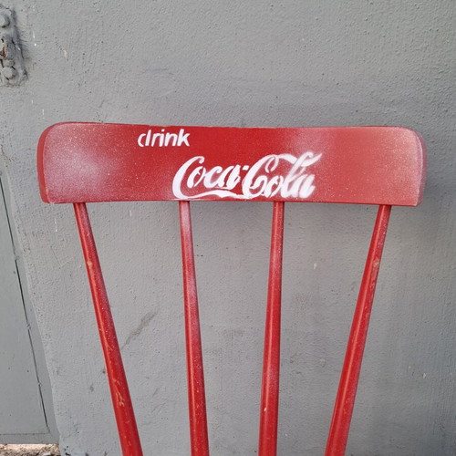 Vintage ξύλινη καρέκλα με διαφημιστικό λογότυπο ανακαινισμένη