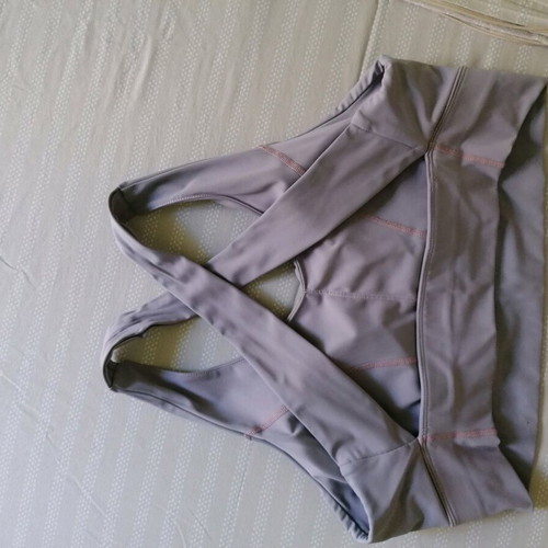 Sports bra like new, lilac, size XL, Boomerang