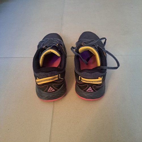 New Balance sneakers size 39 like new, dark blue