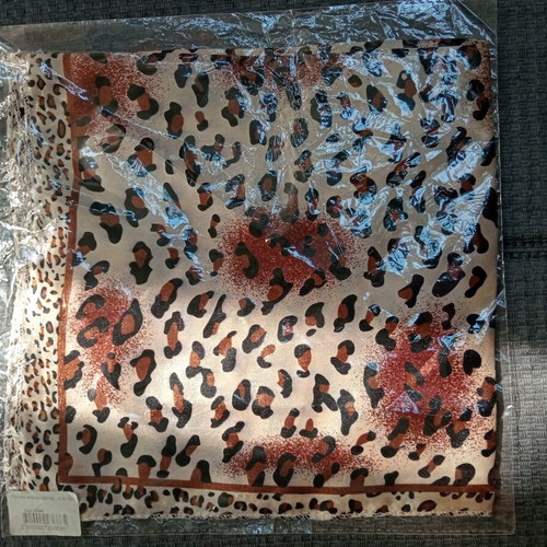 Silk scarf with leopard print, 52x52 cm
