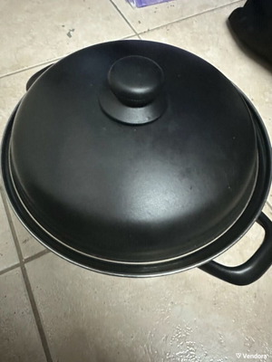 Linea Europa cookware set with pot, 2 pans and lids, new unused