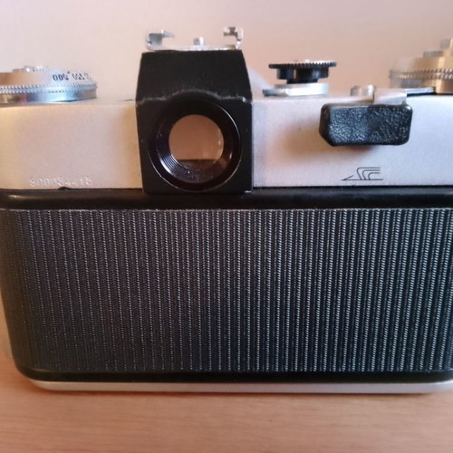 Zenit E camera with Helios 44-2 lens, like new, with original case
