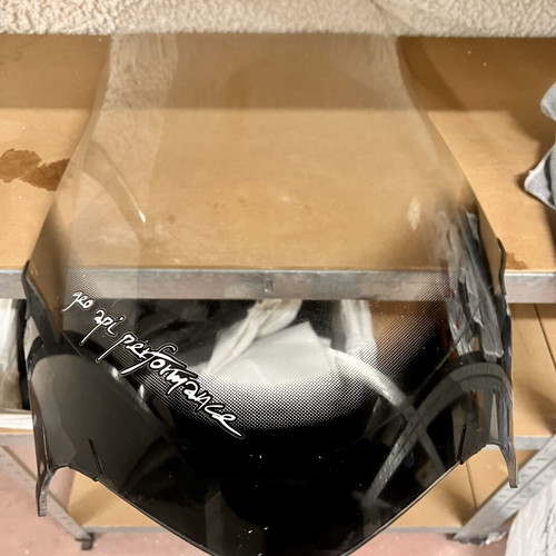 Genuine windscreen for Yamaha Majesty 2011-2014 like new