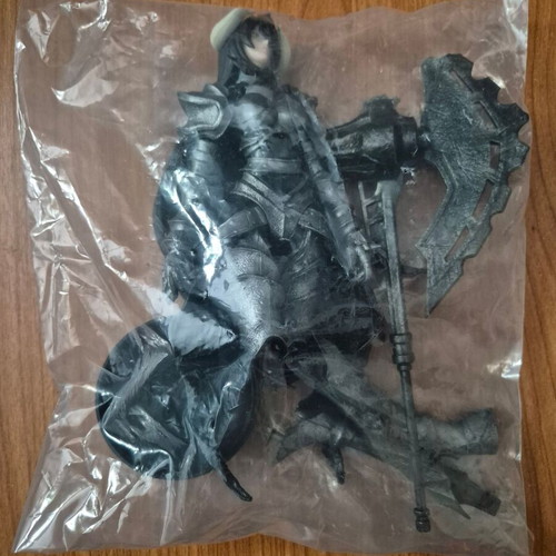 Albedo Armored figure new from Overlord anime