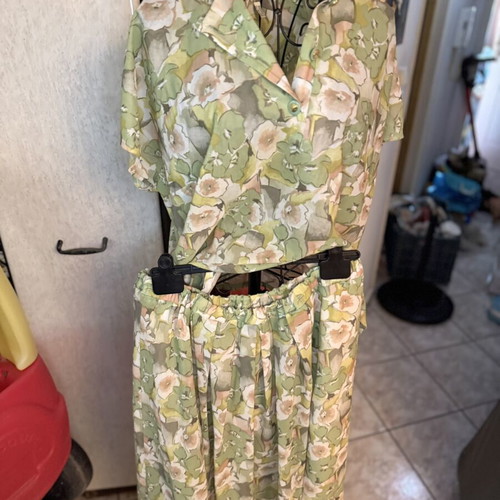 Floral blouse and skirt set, vintage romantic style