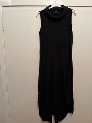 Attrattivo φόρεμα καινούργιο, μαύρο, μέγεθος S