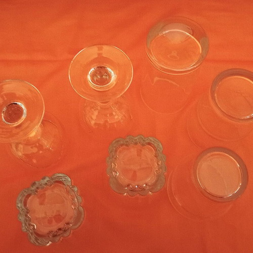 Set of 7 glasses like new for water, wine, and whiskey
