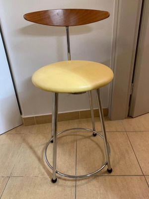 Stool like new, set of four pieces