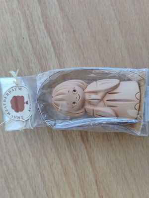 Small ceramic decoration