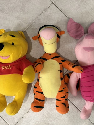 Winnie the Pooh large plush toys set, about 40cm