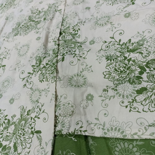 Double quilt new with 2 pillowcases, two-sided cotton satin