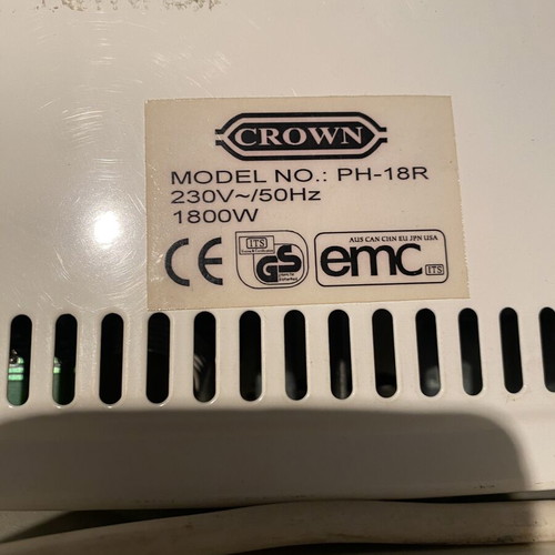 Crown halogen heater 1600 Watt like new with remote and rotation