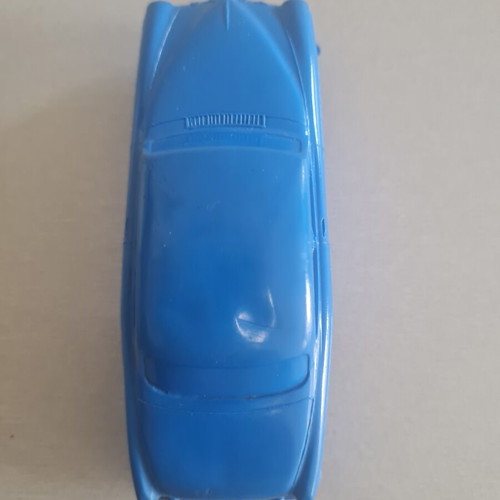 Volvo Amazon 1:43 vinyl toy car like new